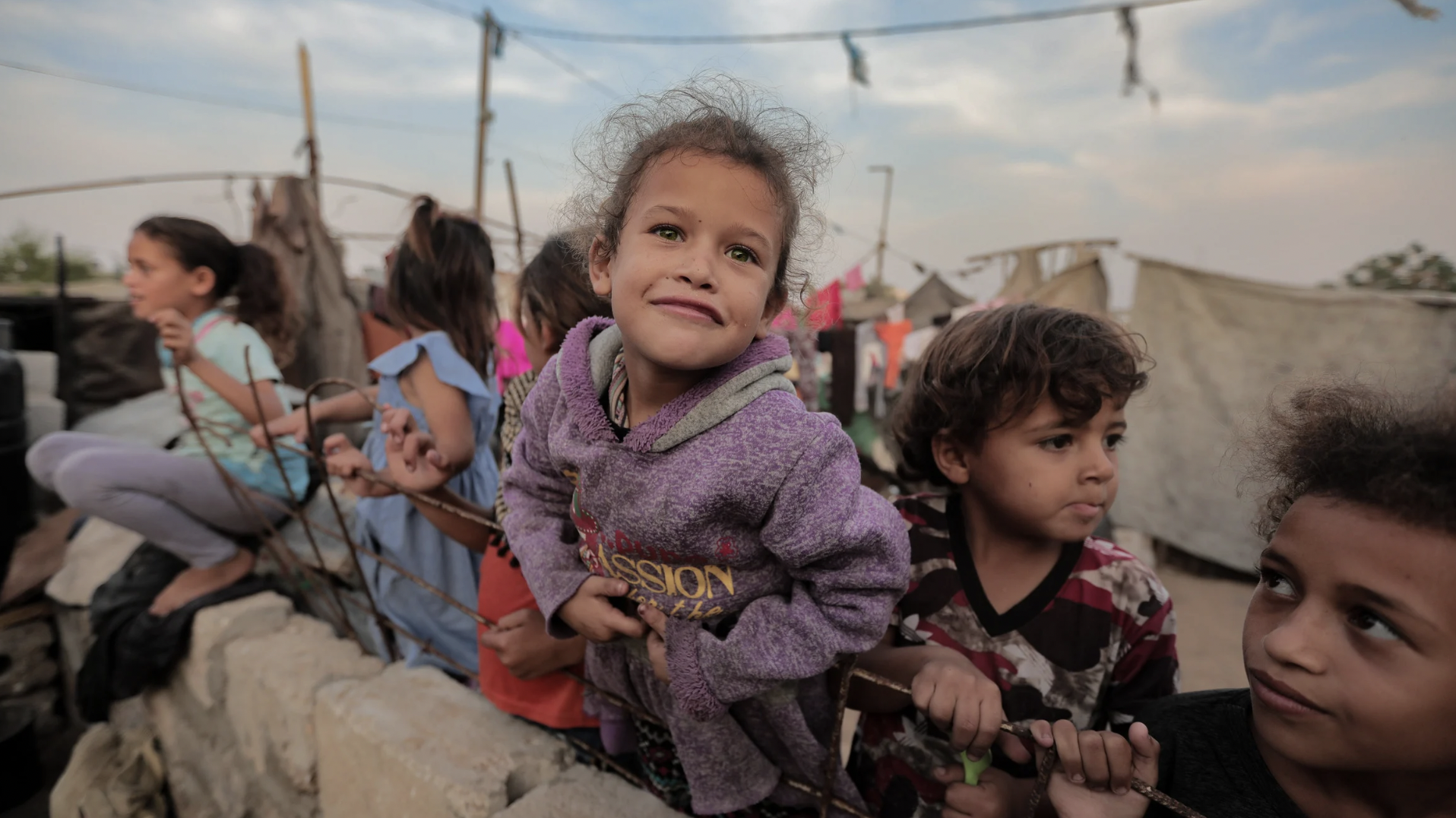 Niños de una comunidad vulnerable